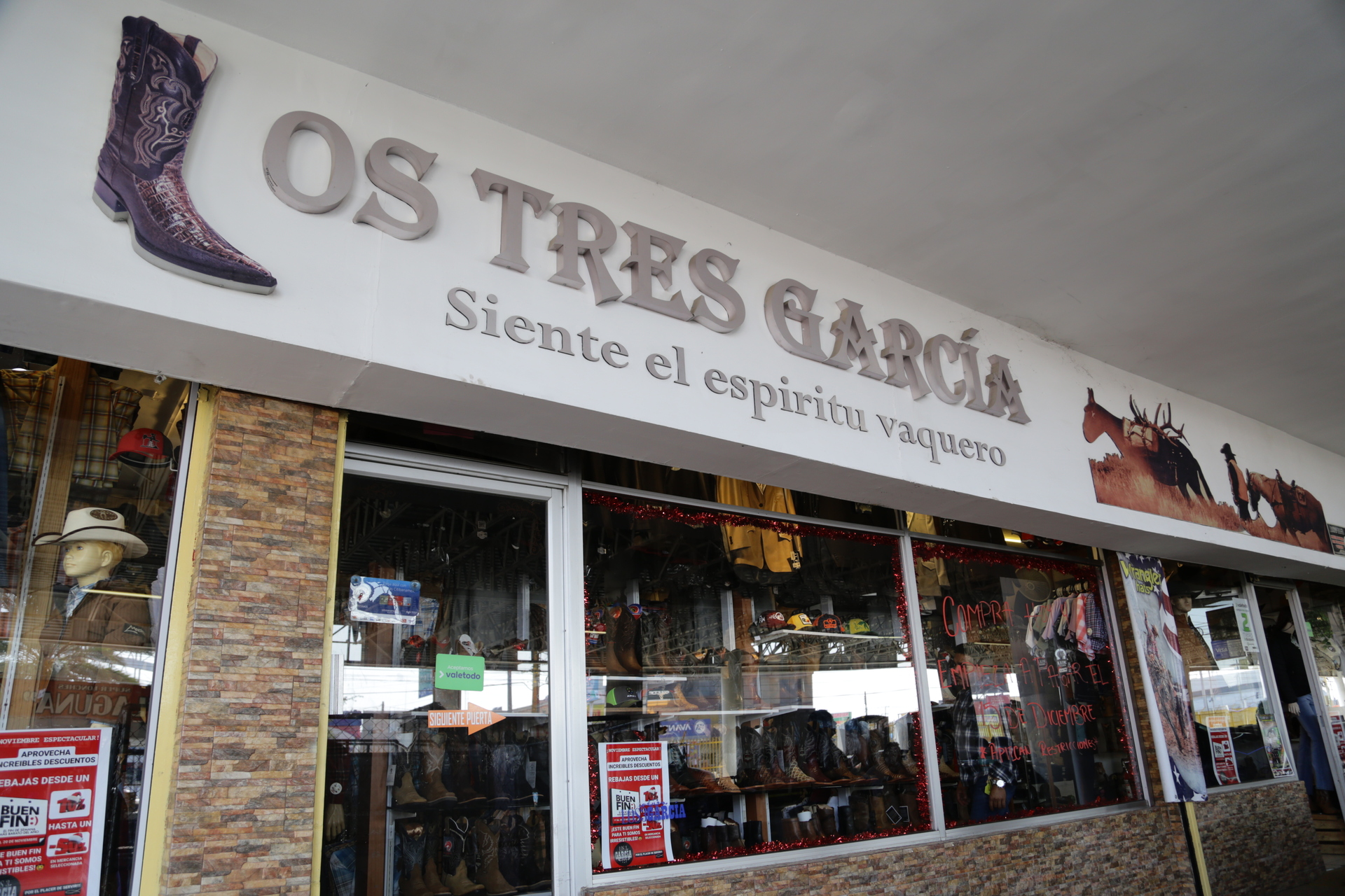 La sucursal Abastos Torreón los espera con muy buenas sorpresas (EL SIGLO DE TORREÓN/ENRIQUE CASTRUITA)
