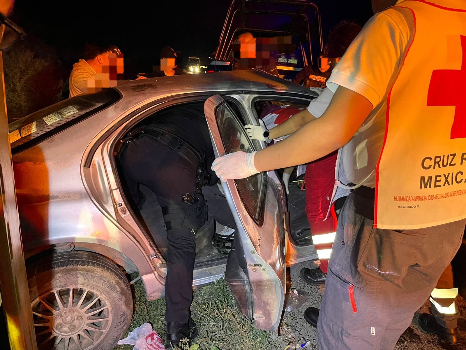 El accidente vial se registró cerca de las 00:50 horas de este domingo sobre la carretera a Tlahualilo, frente al ejido Jerusalem. (EL SIGLO DE TORREÓN)