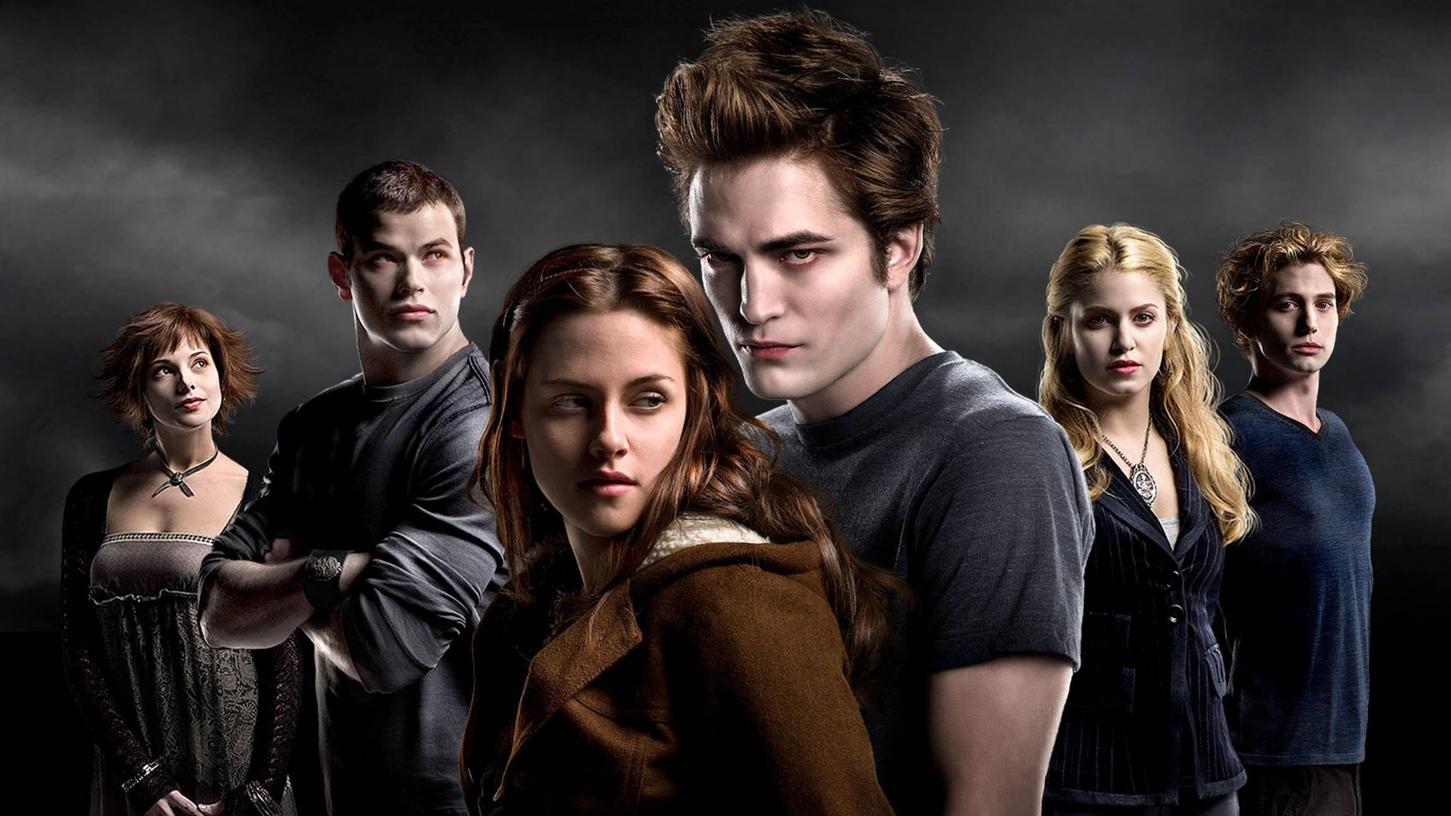 Ya se cumplieron 15 años desde que la saga Twilight llegó a la gran pantalla, convirtiéndose en un fenómeno cinematográfico que marcó a toda una generación. 