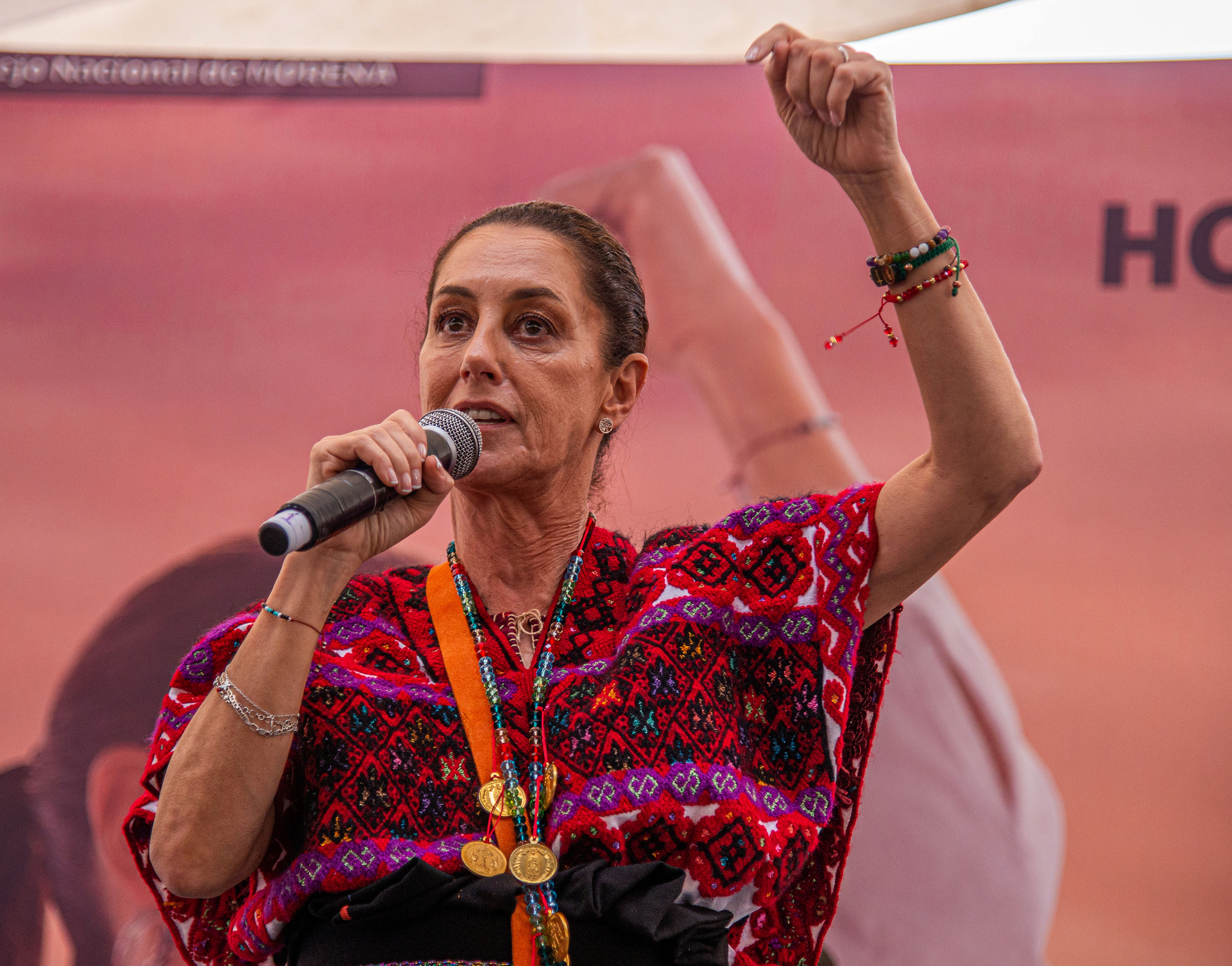 Sheinbaum reflexionó sobre la importancia de erradicar todo tipo de violencia contra las mujeres. (EFE)