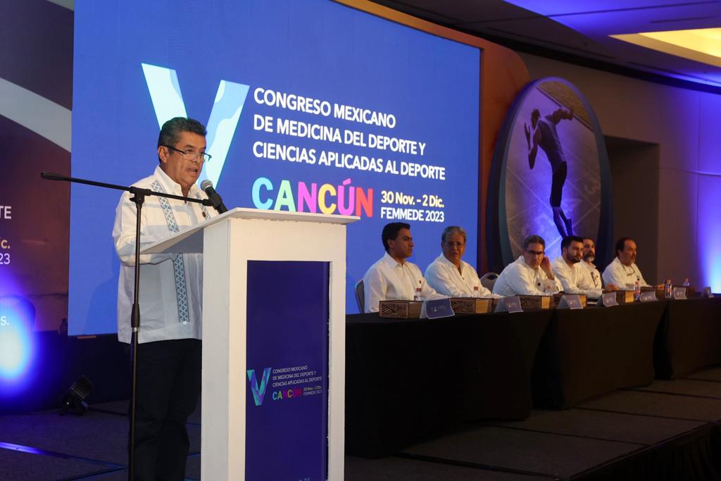 El solemne evento, estuvo acompañado de Raúl Carrillo Rodríguez, director médico de la CONADE. (CORTESÍA)