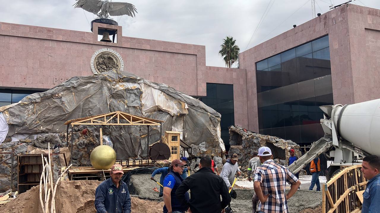 Avanza la construcción del Nacimiento y Villita Navideña en GP. (EL SIGLO DE TORREÓN)