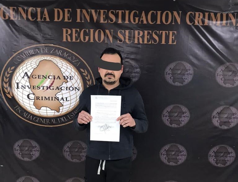 El agresor mandó instalar micrófonos y un localizador satelital en el vehículo que usa la afectada. (ESPECIAL)