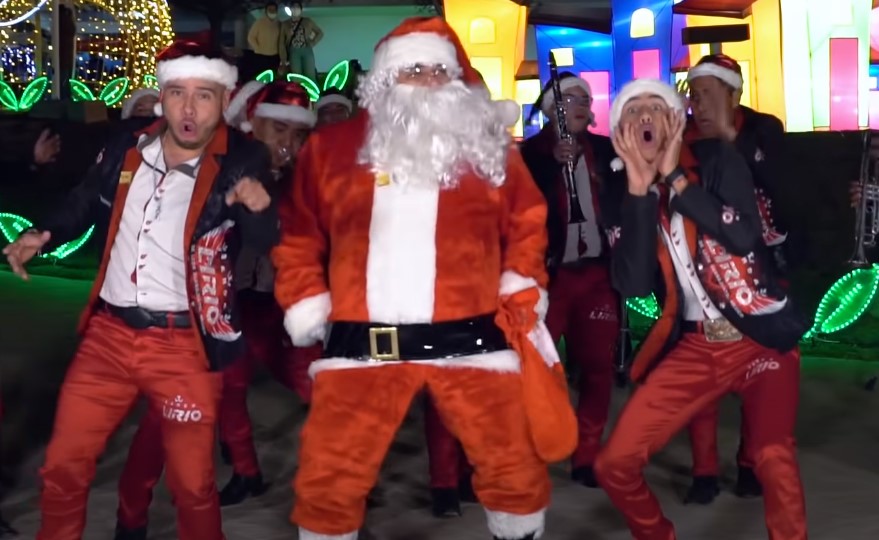 Con un estilo único y navideño, es como Banda Lirio coloca El Baile de Santa Claus por más de 10 días consecutivos en tendencia.