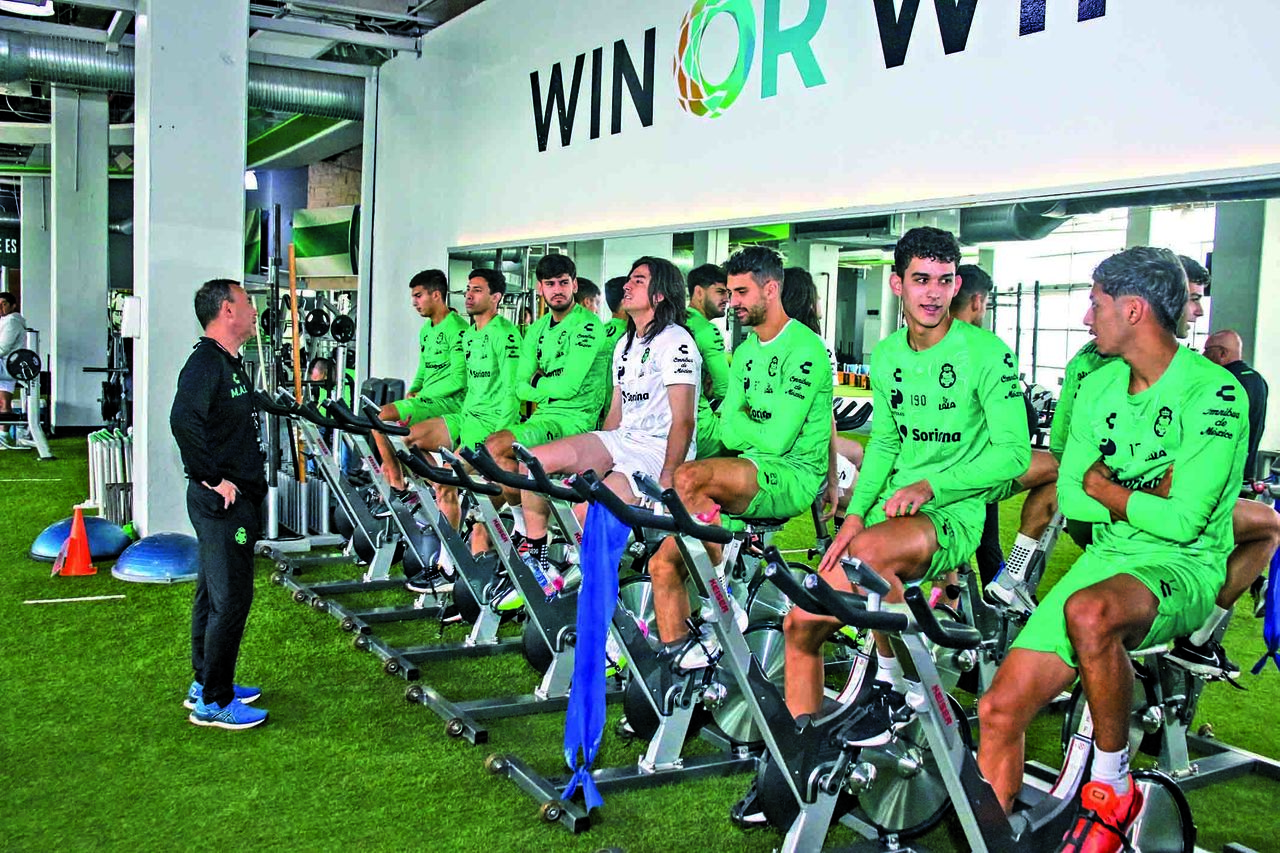 Los futbolistas han trabajado tranquilamente en su cuartel general, TSM, exclusivamente en pruebas físicas.