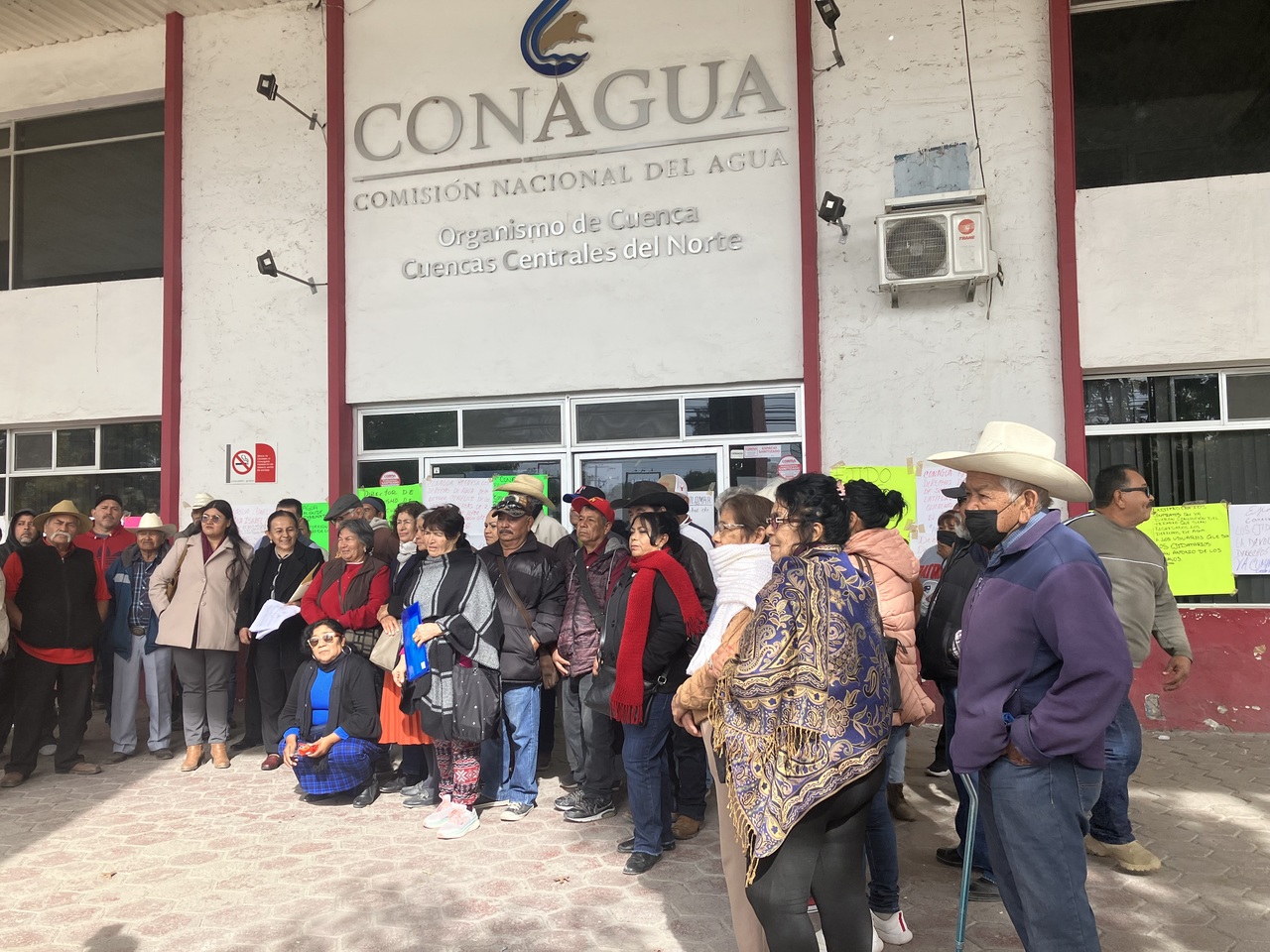 Protestan en Conagua por despojo de agua, documentarán casos irregulares en Contraloría Ciudadana. (FOTOS: VAYRON INFANTE)