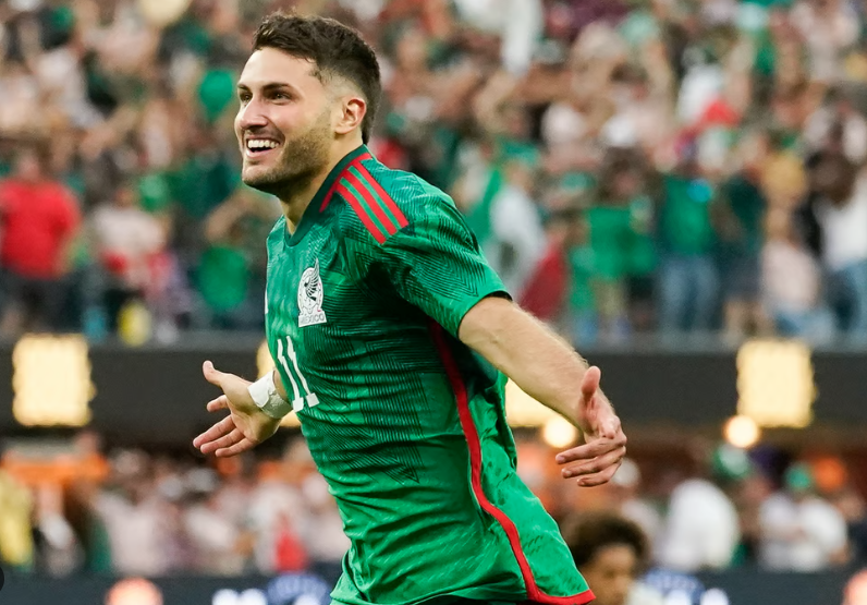 'Me siento más mexicano'; Santiago Gimenez revela por qué no quiso jugar para Argentina