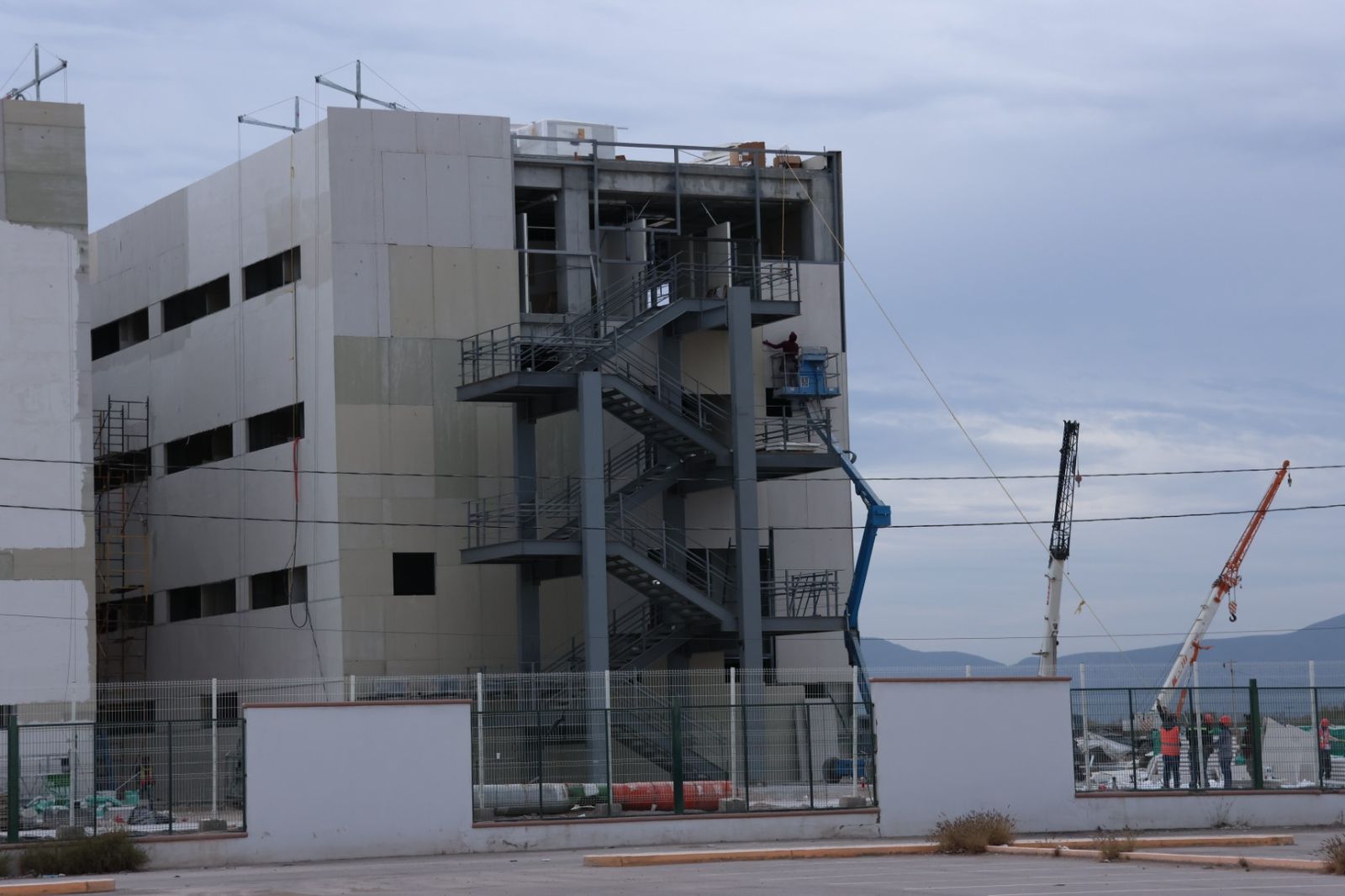 Esperan cerrar el año con 80 % de avance en obra del nuevo Hospital del ISSSTE de Torreón