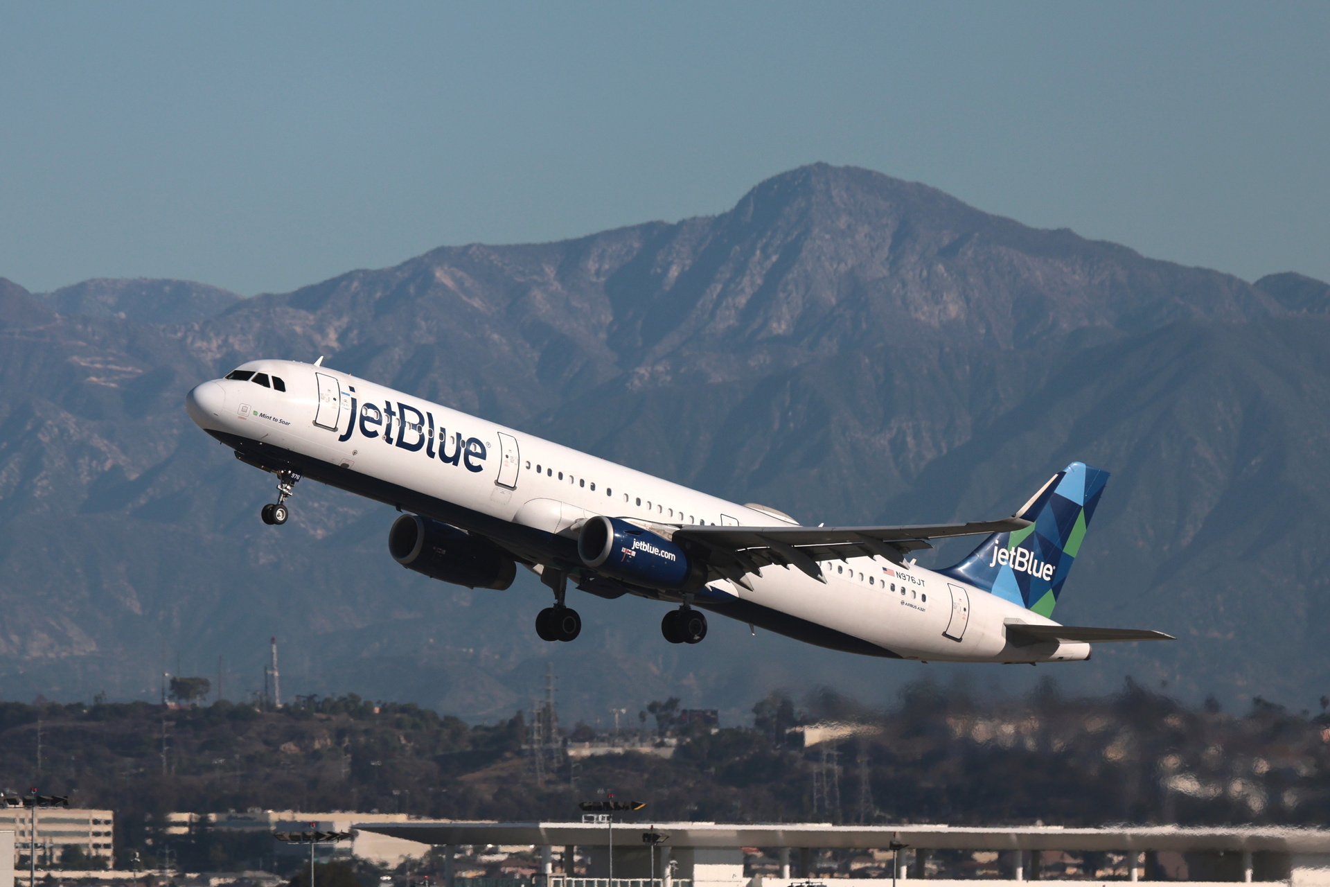 La aerolínea estadounidense Spirit Airlines colocó en un vuelo equivocado a un niño de seis años que viajaba solo y que acabó en un destino diferente al que tenía que ir, según recogen este lunes varios medios locales. (IMAGEN ILUSTRATIVA)