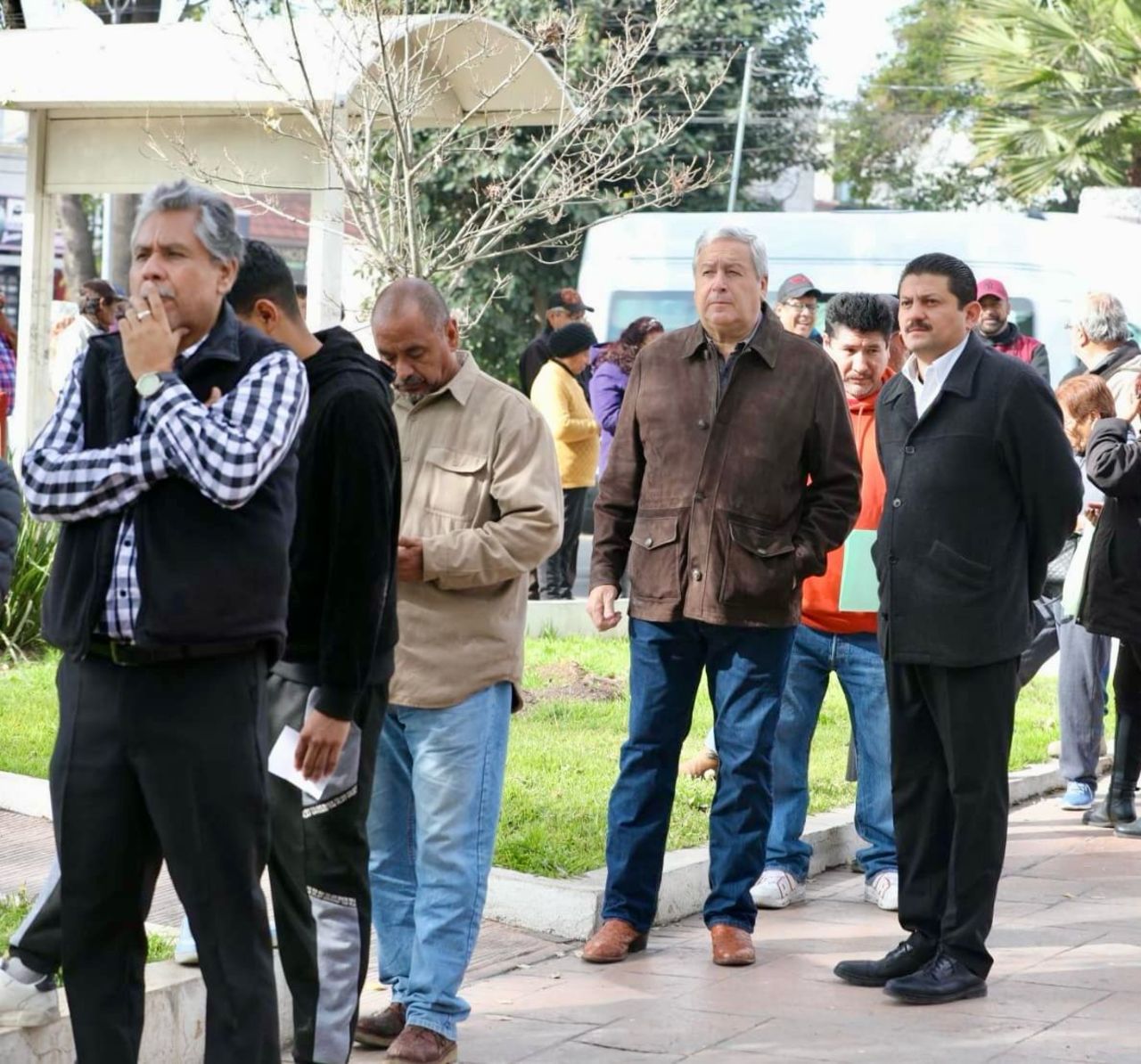 Chema Fraustro exhortó a la población para que aproveche el 15 por ciento de descuento que se ofrece durante el mes de enero. (EL SIGLO DE TORREÓN)