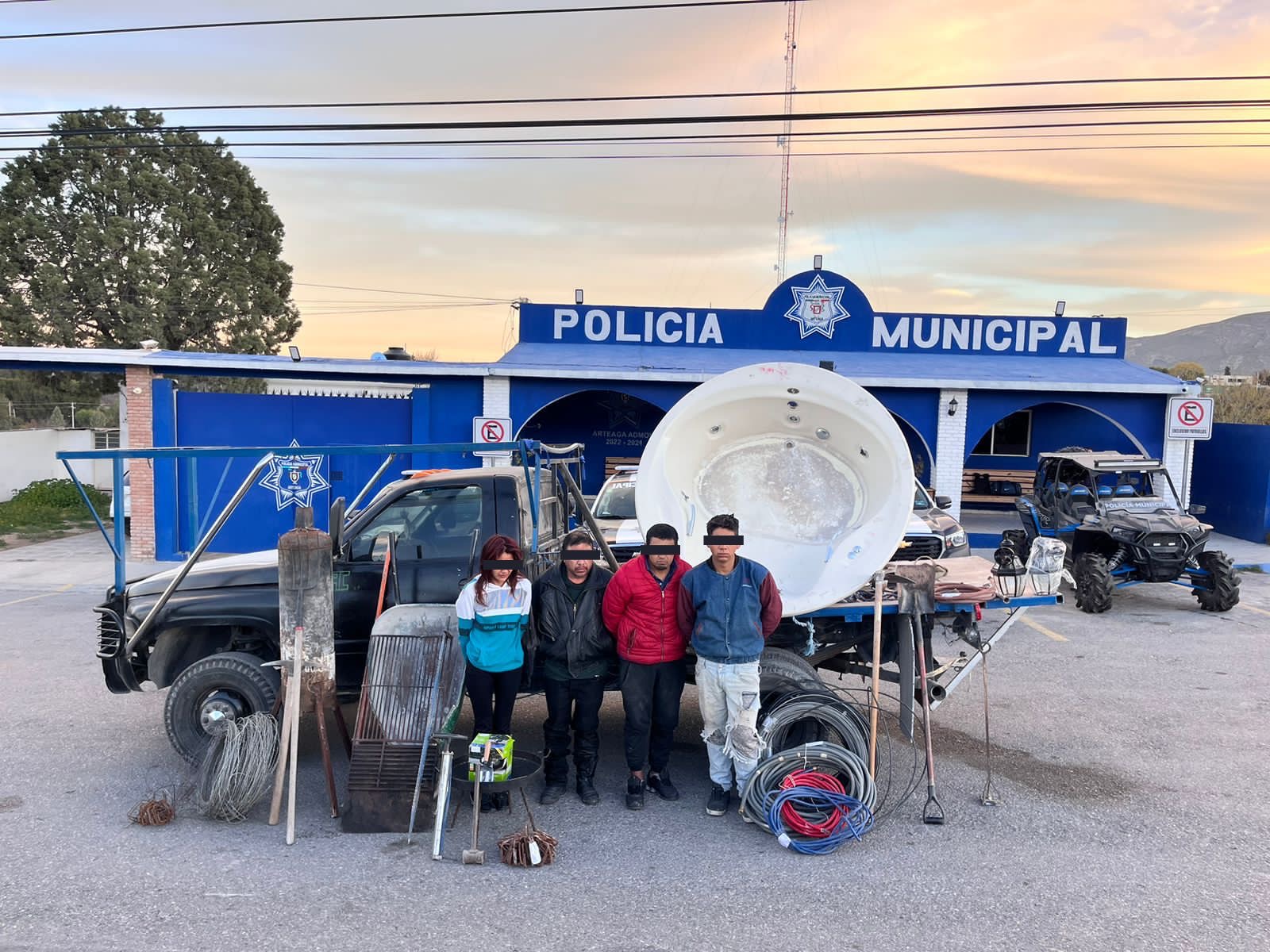 Los agentes se dirigieron al lugar ubicado en el kilómetro 235 de la carretera Carbonera. (EL SIGLO DE TORREÓN)