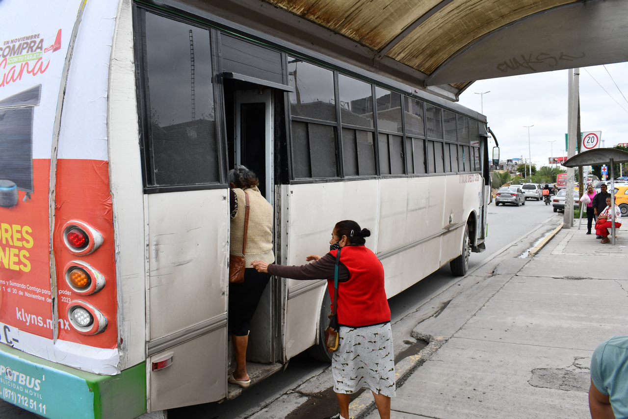 Cepeda González reconoció que el servicio de transporte público se había tenido descuidado y que acuerdos no se han respetado.