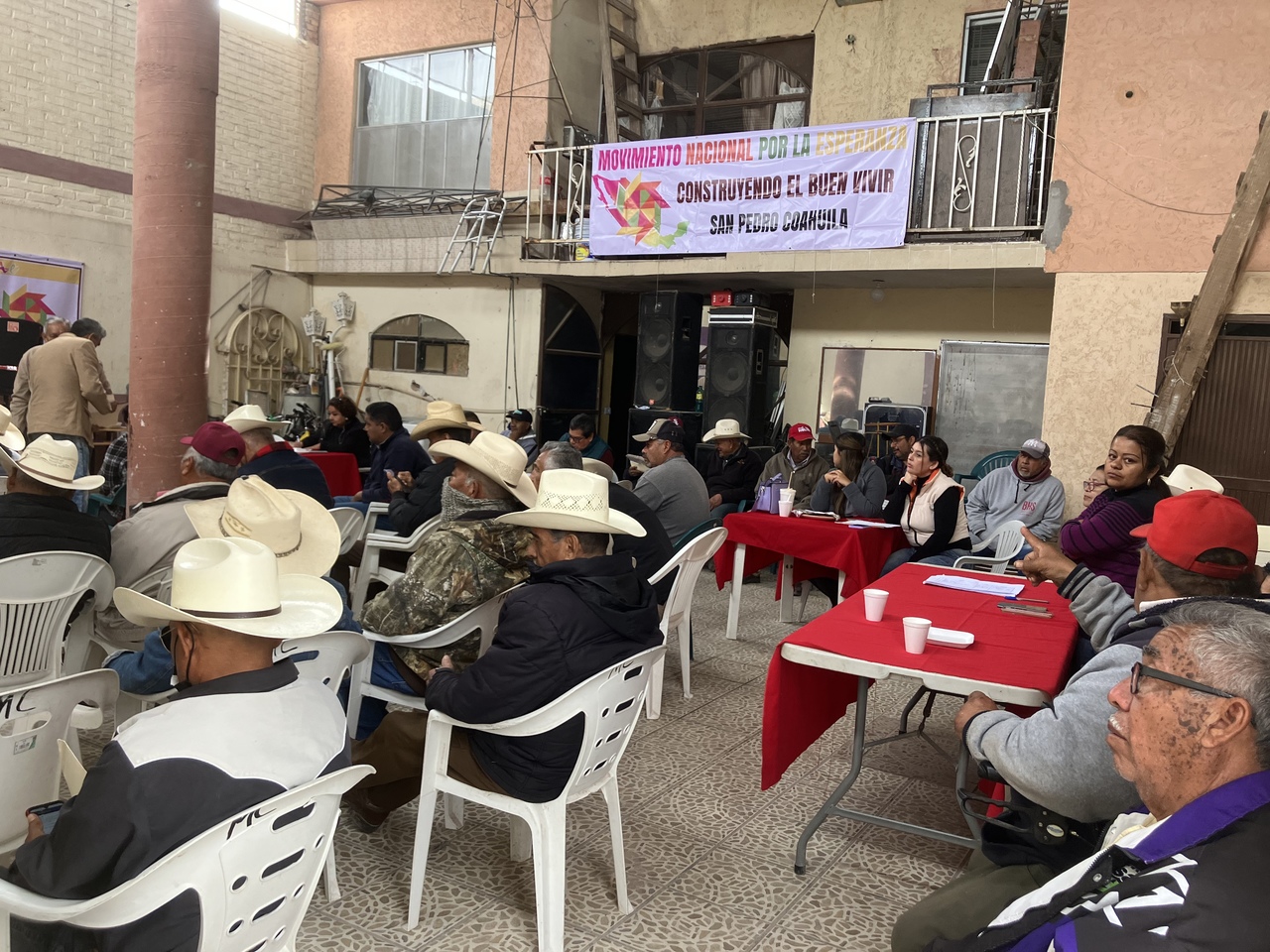 La reunión tuvo lugar la mañana de ayer miércoles en un domicilio localizado en la colonia Benito Juárez de San Pedro.