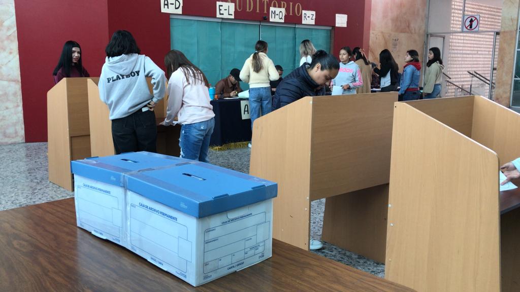 Abren votaciones en Torreón para elegir a rector de la UAdeC o convocar a nuevas elecciones