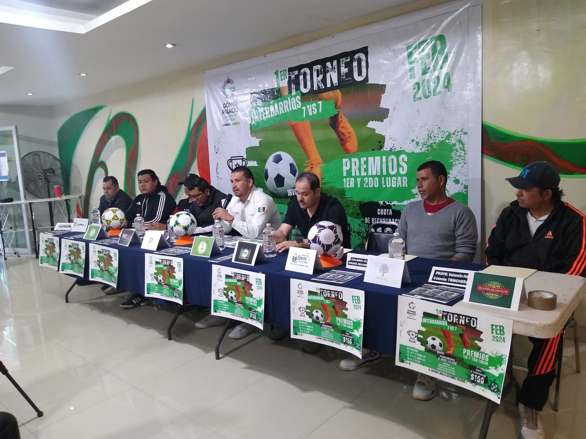 Presentación de Torneo Interbarrios de Futbol (EL SIGLO DE TORREÓN)