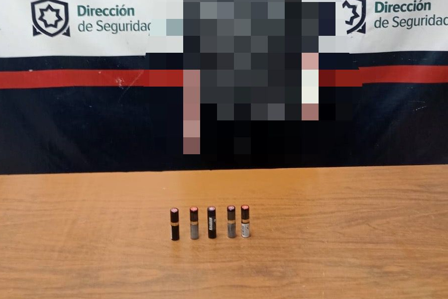 Mujer trató de llevarse labiales de un supermercado en Torreón y la detienen