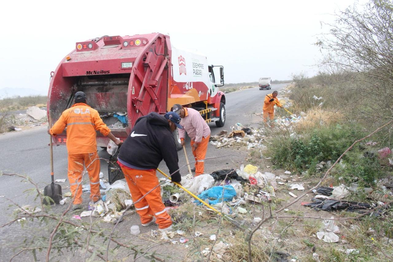 La Dirección de Servicios Públicos desplegó la campaña de limpieza y se recolectaron cerca de mil toneladas de basura. (EL SIGLO DE TORREÓN)