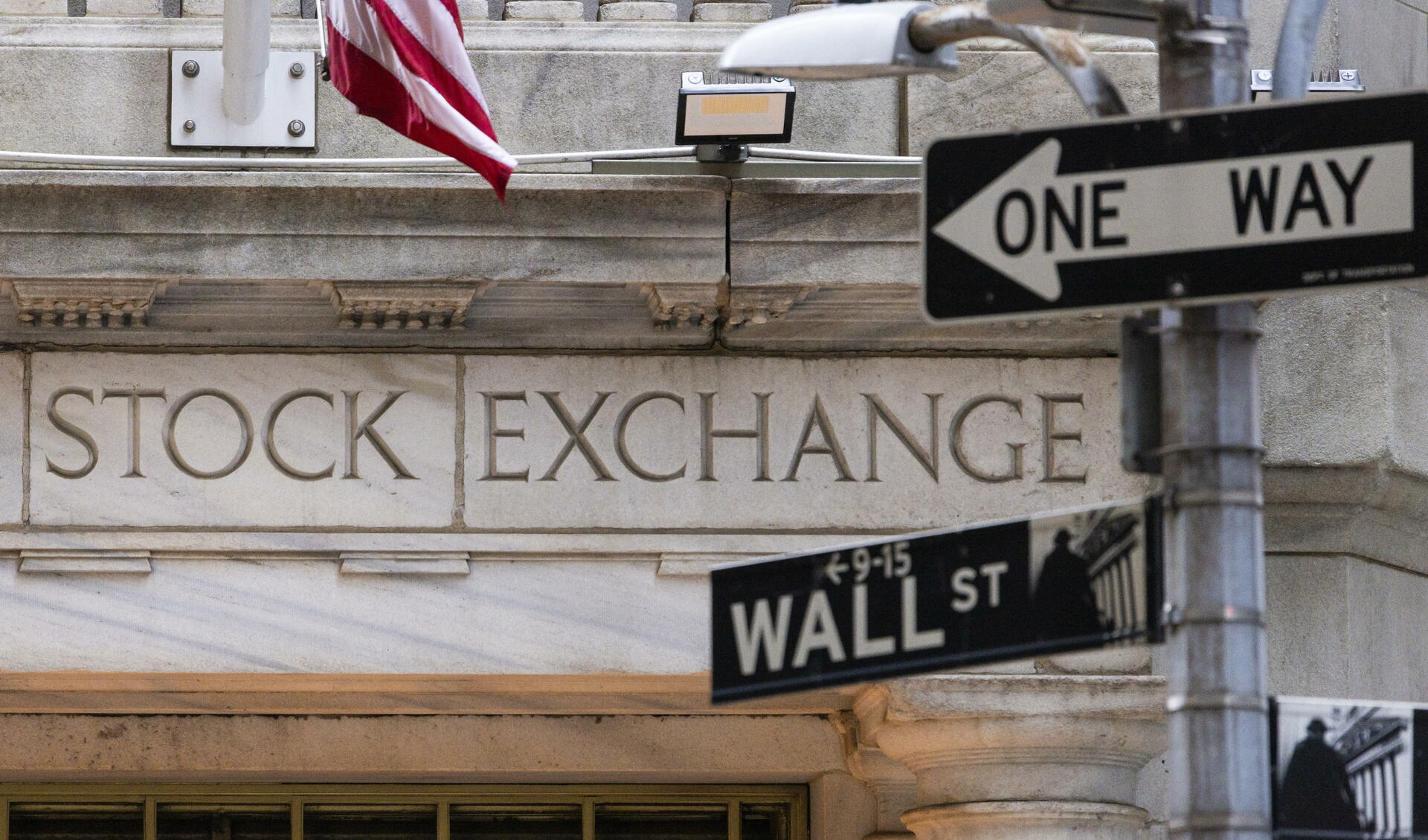 Wall Street abre en rojo y el Dow Jones baja un 0,47 %