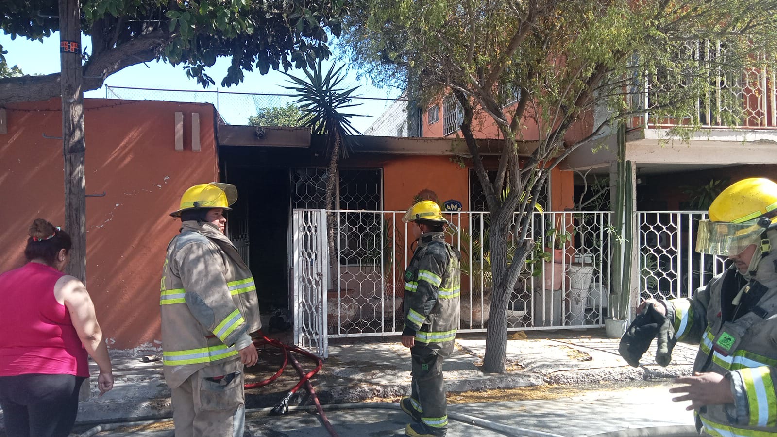 Se incendia vivienda de pareja de la tercera edad en la colonia Valle Dorado de Torreón