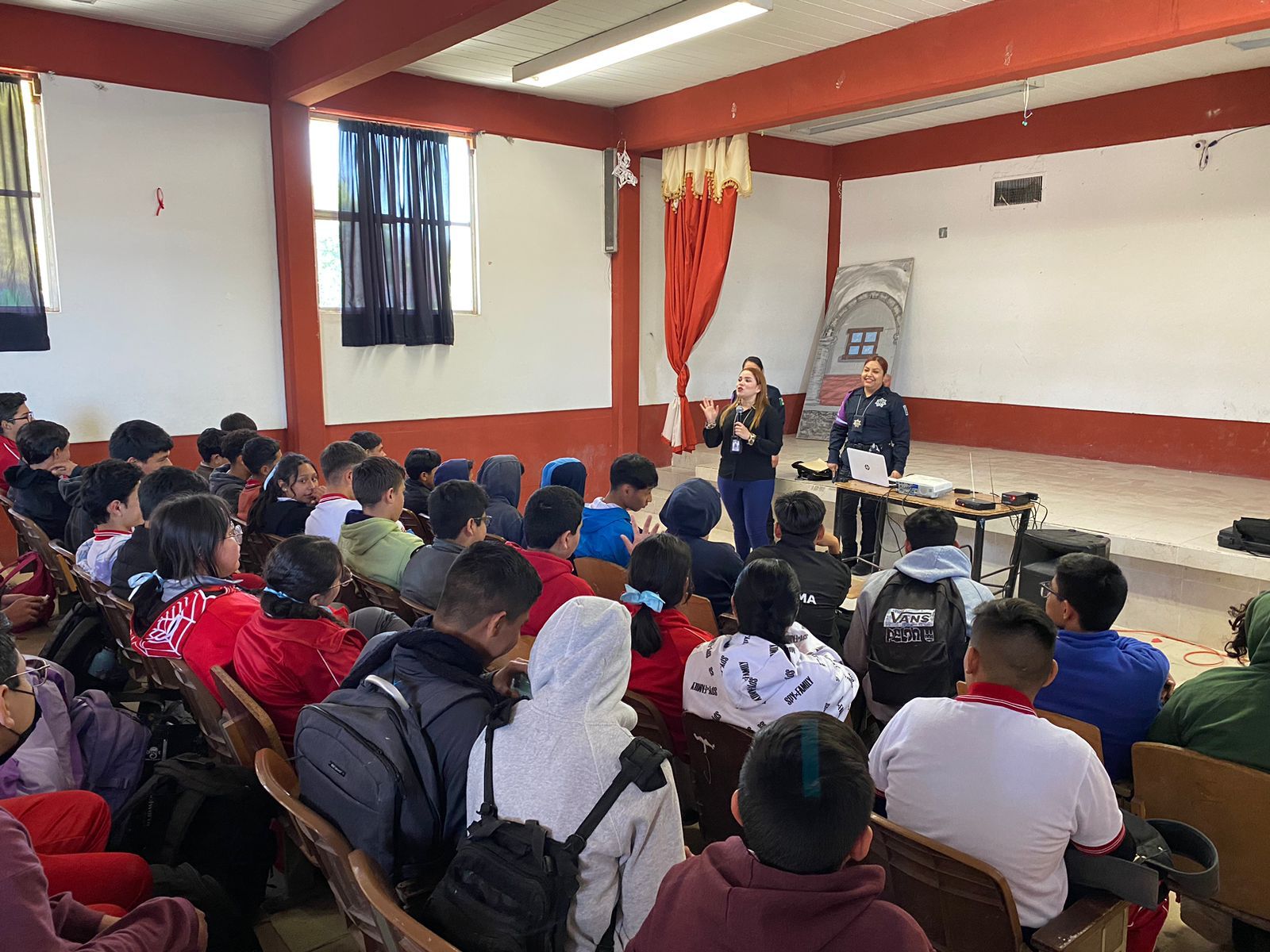 Seguridad Pública brinda pláticas a jóvenes en escuelas en Gómez Palacio