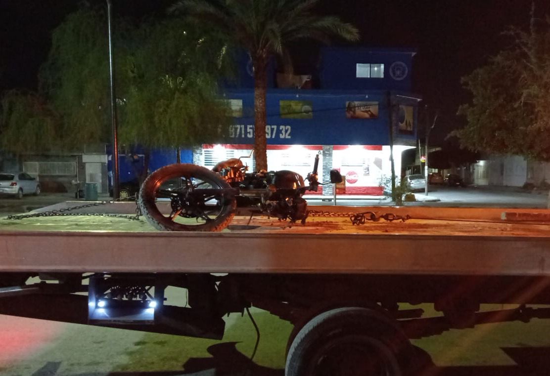 Joven es detenido con motocicleta robada en calles de Torreón