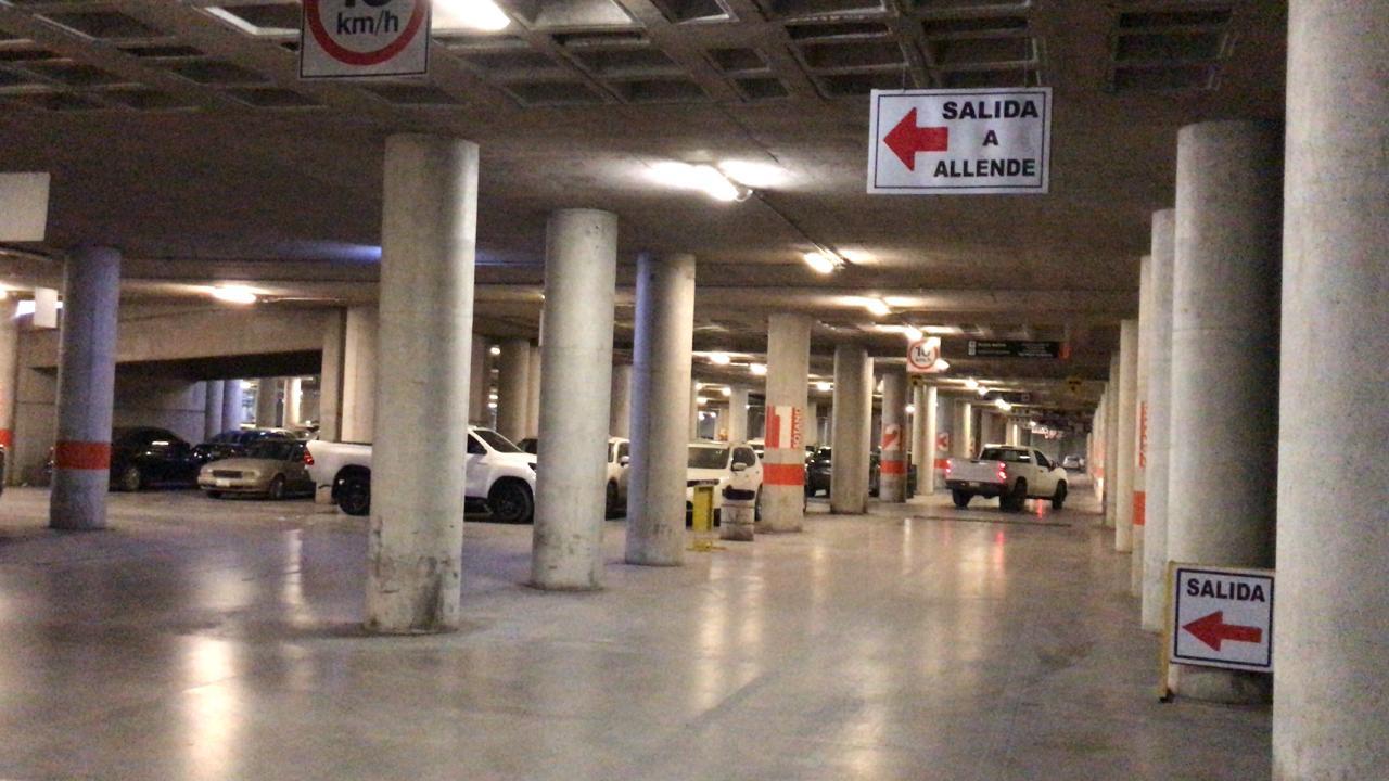 Estacionamiento subterráneo de la Plaza Mayor. (MA. ELENA HOLGUÍN)
