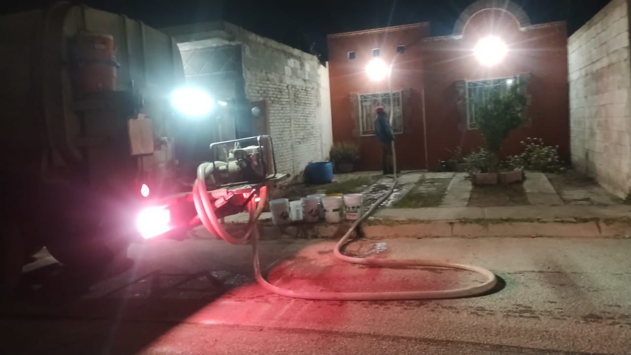 Restablecen el servicio de agua potable en Villa San Antonio, de Gómez Palacio
