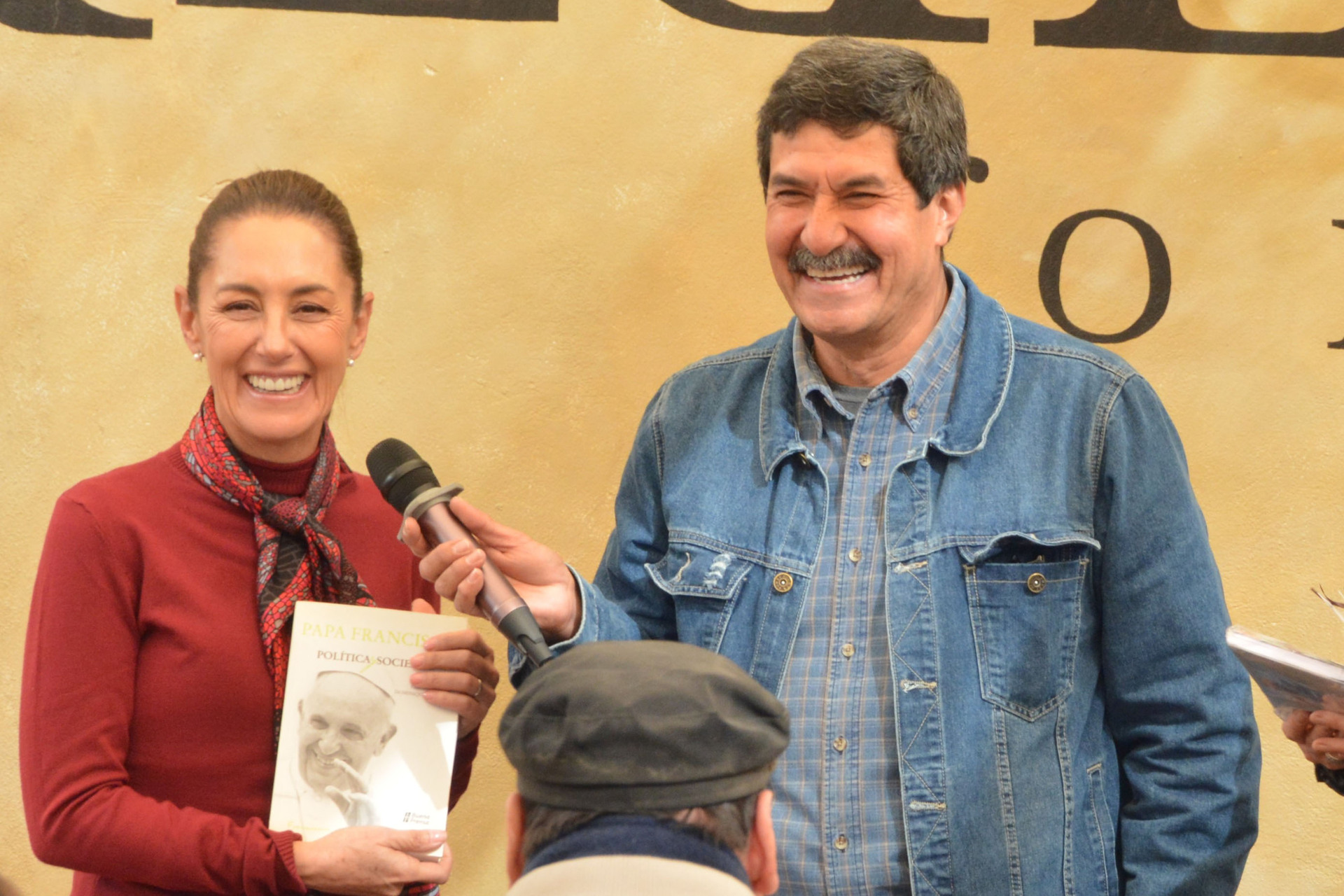 Claudia Sheinbaum y el exgobernador Javier Corral. (ARCHIVO)