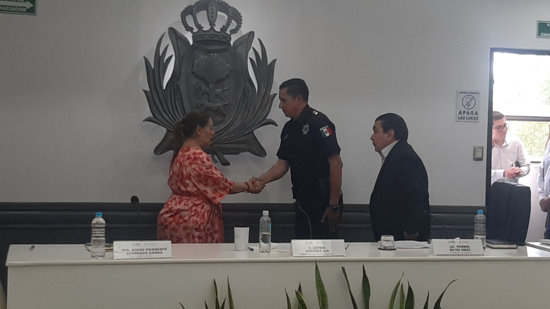 Alcaldesa Leticia Herrera nombra al comandante, Sergio Elías Carreón Chávez como nuevo director de Seguridad Pública de Gómez Palacio. (DIANA GONZÁLEZ)