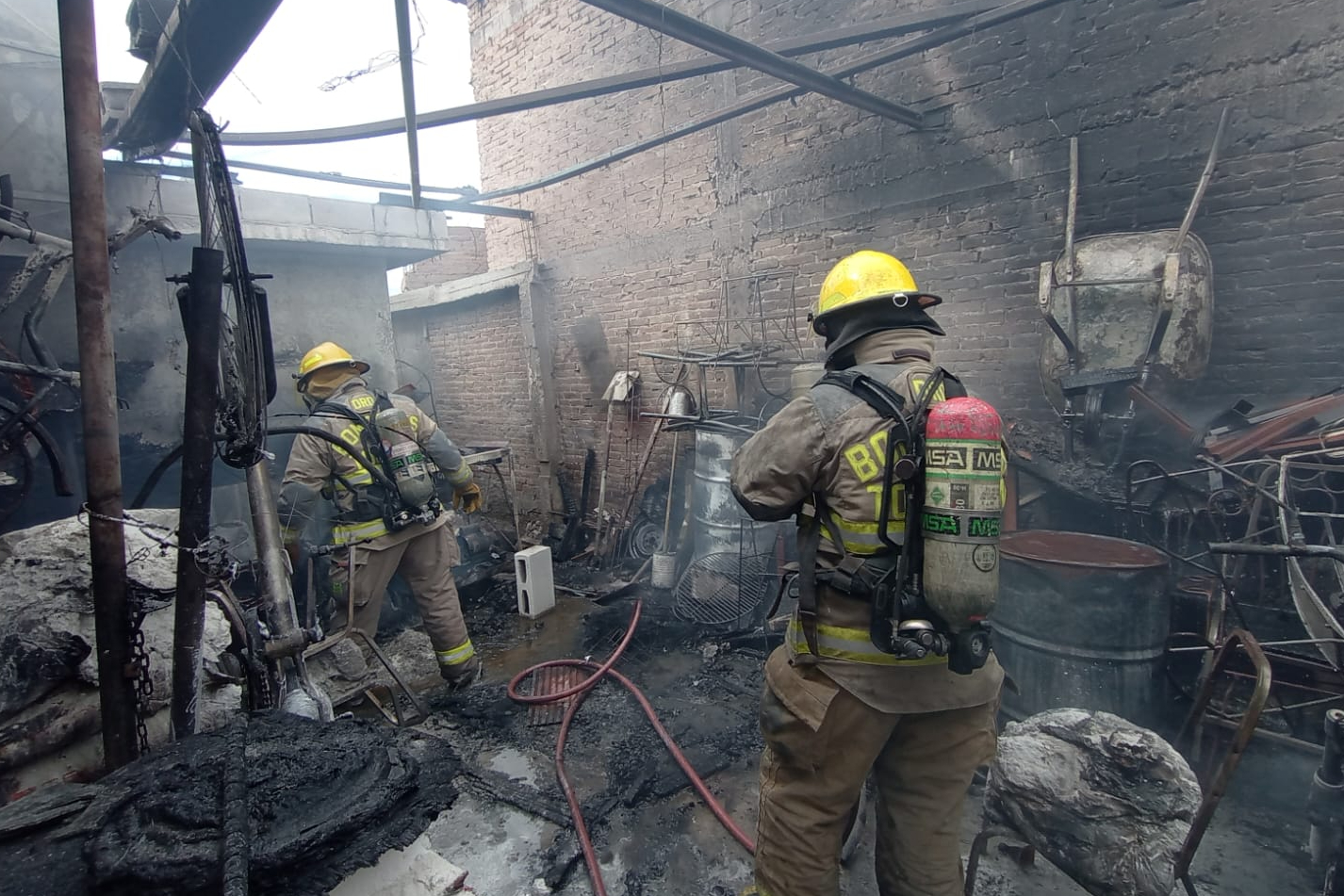 Se incendia el patio de una casa en Torreón en la colonia Plan de San Luis