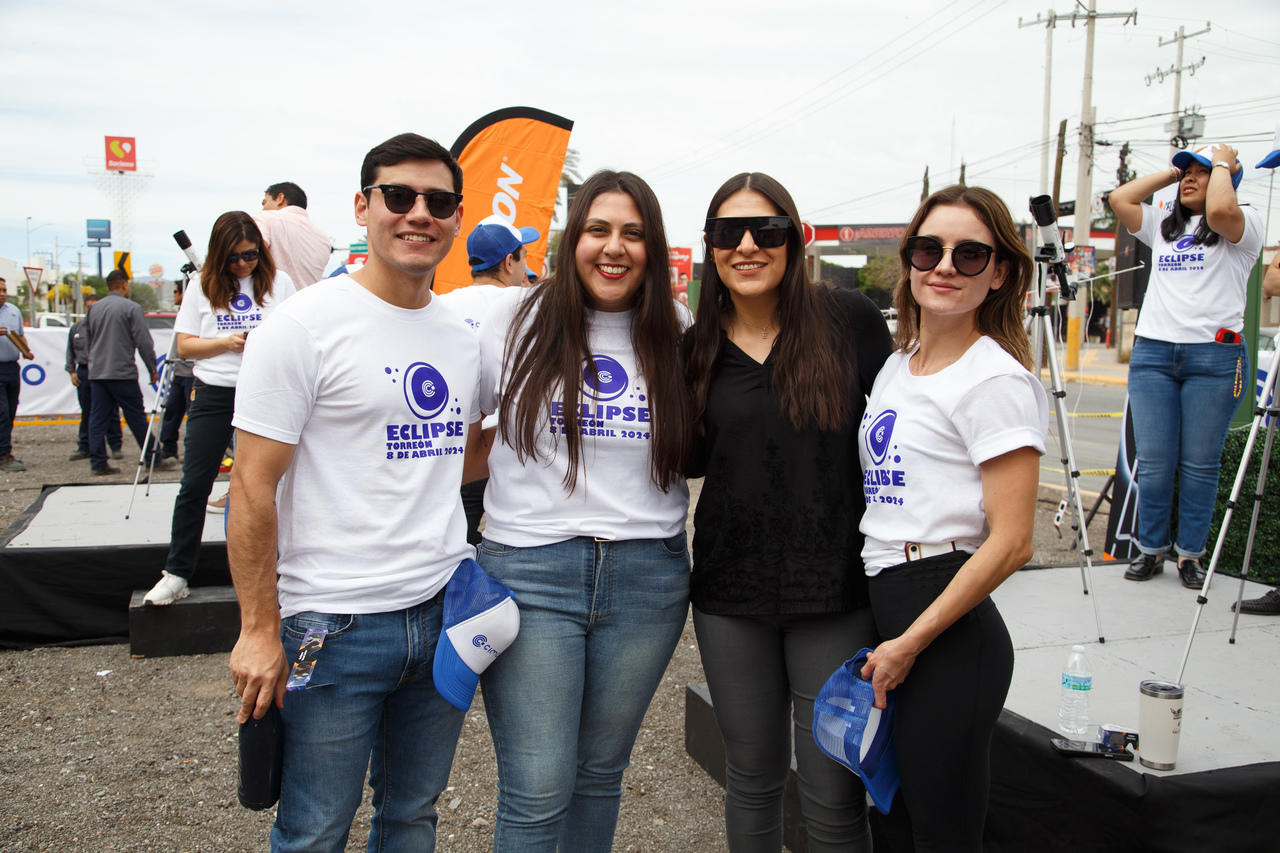 Familia González Ruiz acudieron al evento organizado por El Siglo de Torreón y Altozano.