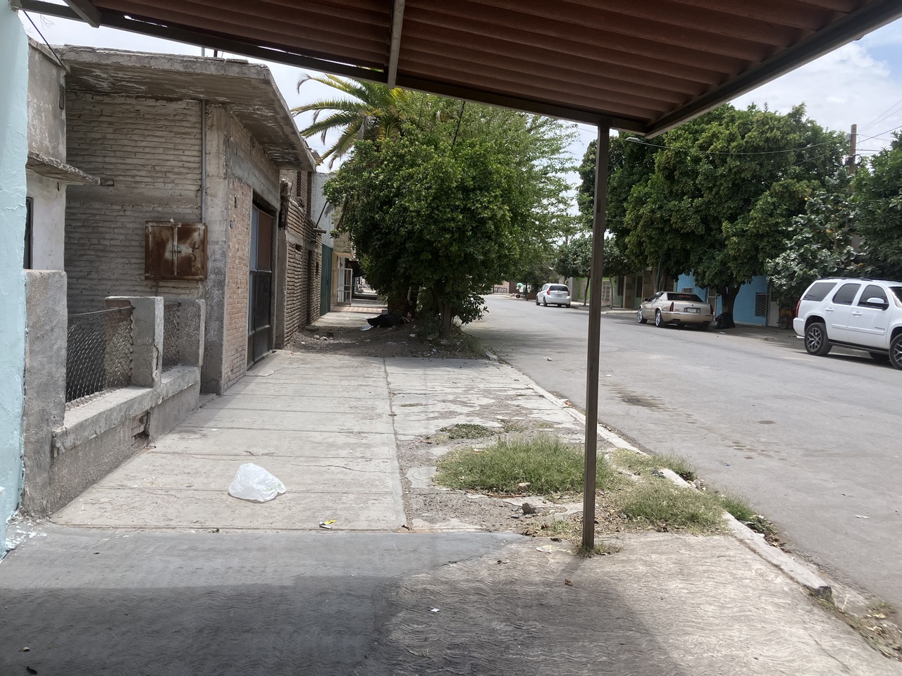 Las calles de la colonia Santa Rosa 'volvieron a la normalidad' después de albergar a cientos de migrantes.