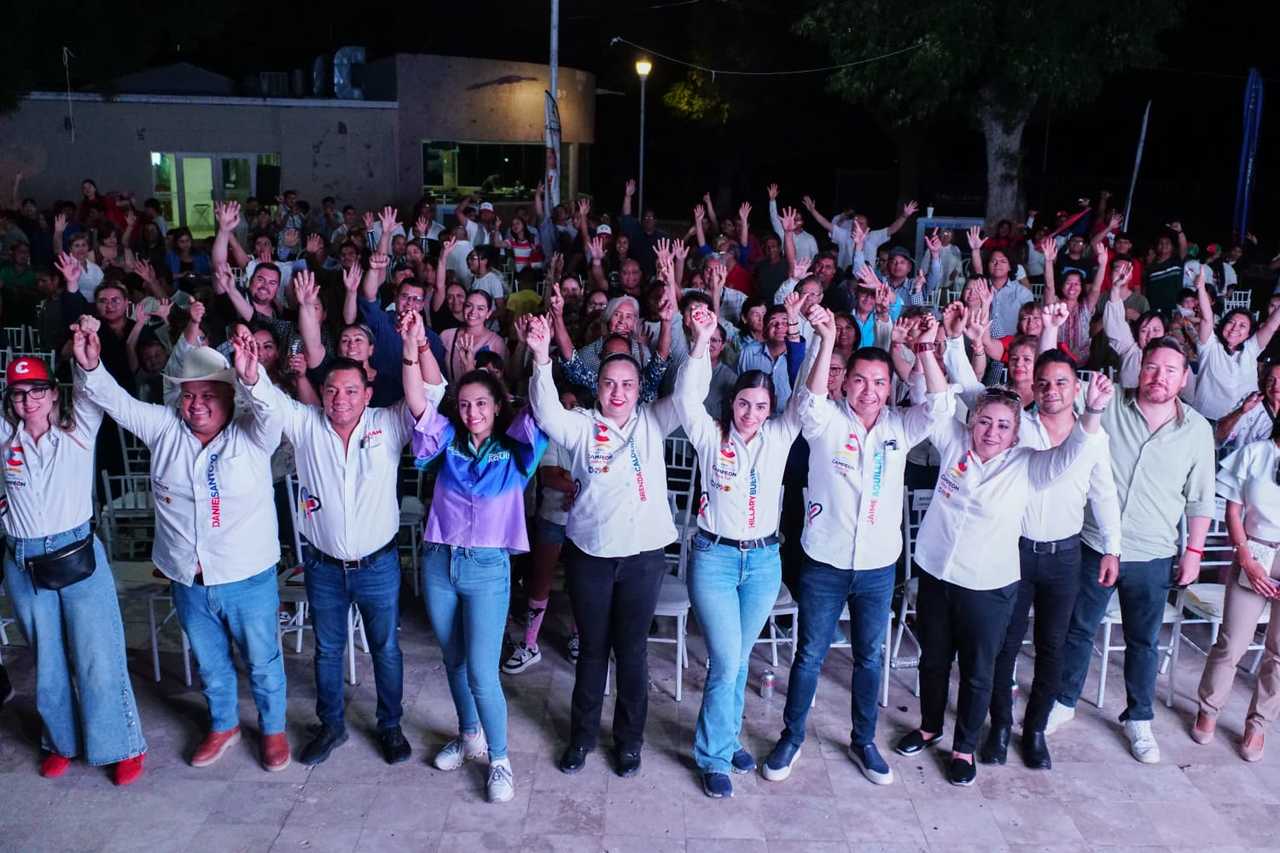 Se reúnen candidatos de Fuerza y Corazón por México con Asociaciones Civiles en Gómez Palacio.