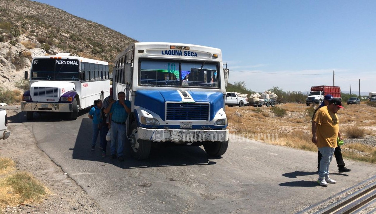 Con tres camiones prestados solucionarán deficiencias del servicio en ejidos de Matamoros y Viesca