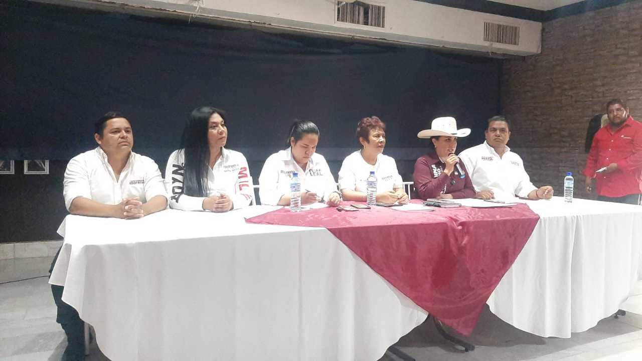 Candidatos dan a conocer la irregularidad en una rueda de prensa en Gómez Palacio.