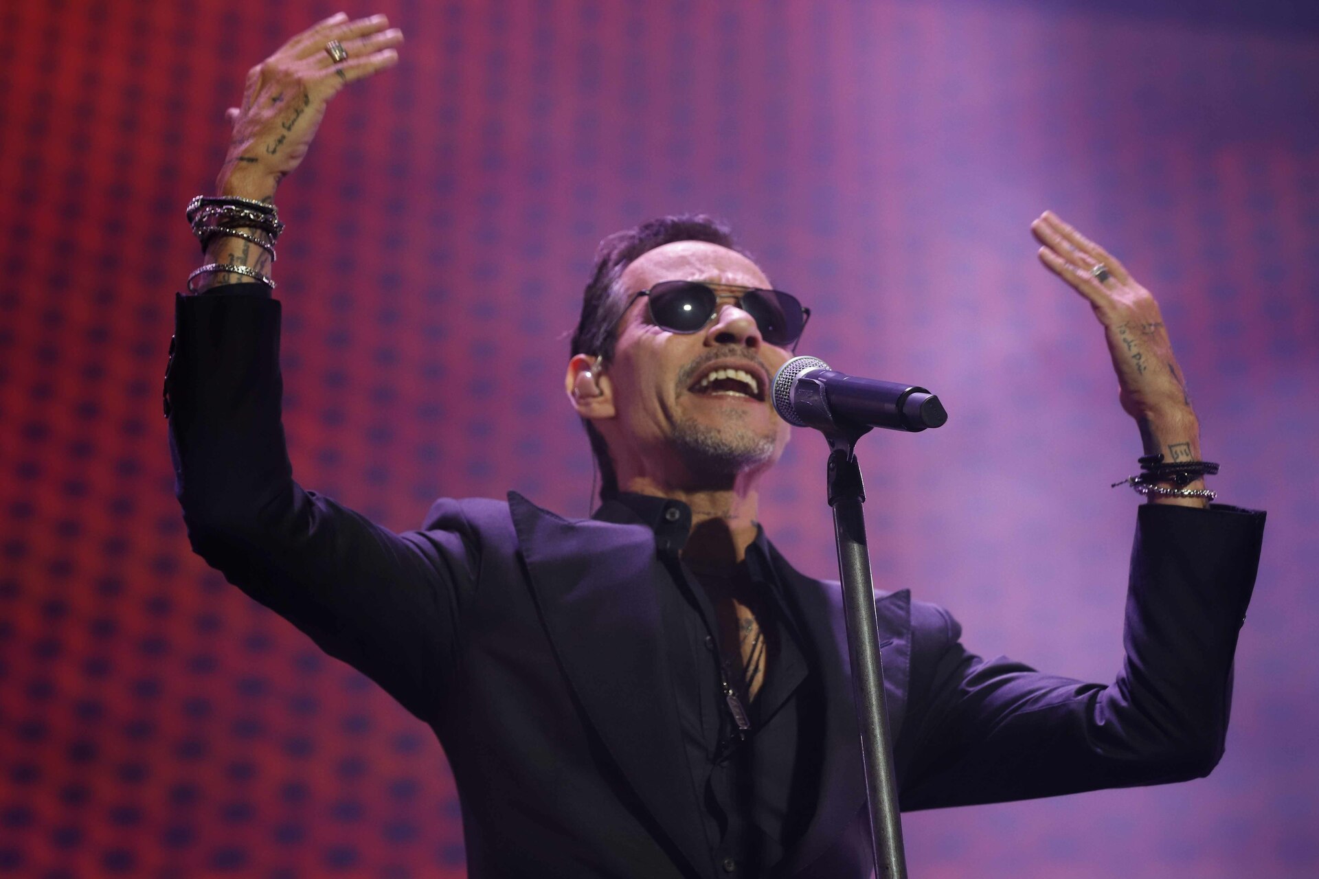 Marc Anthony publica su nuevo álbum Muevense, con himnos a la unidad latina