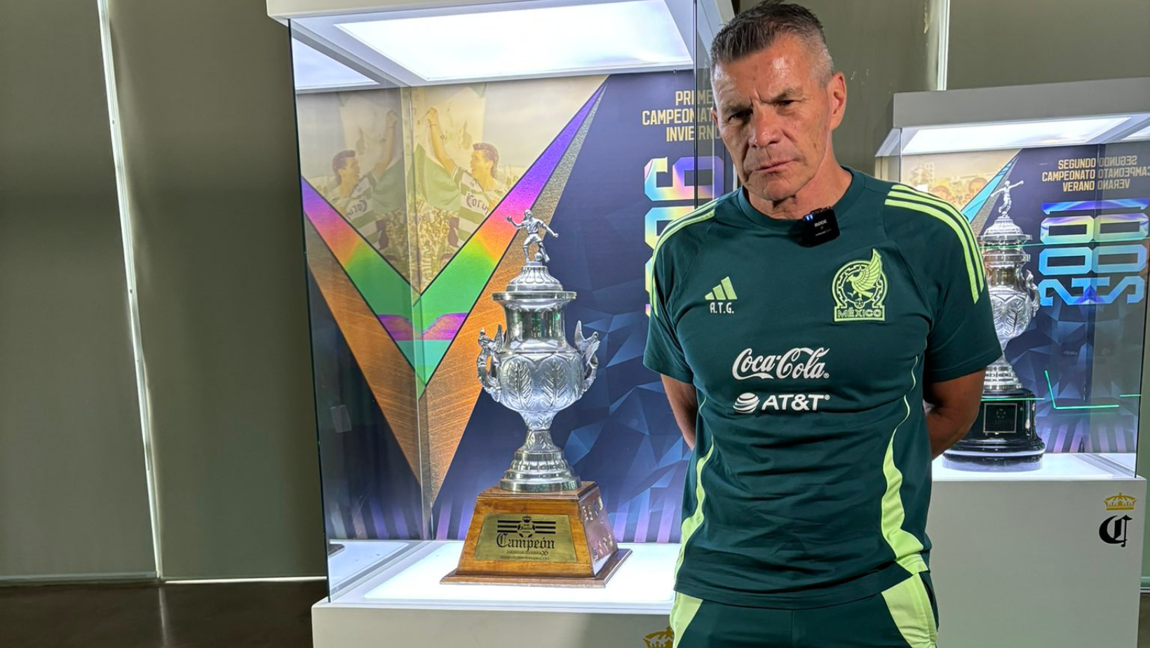 'Bienvenido a tu casa', fotografía de Alfredo Tena en Santos Laguna causa emoción en aficionados