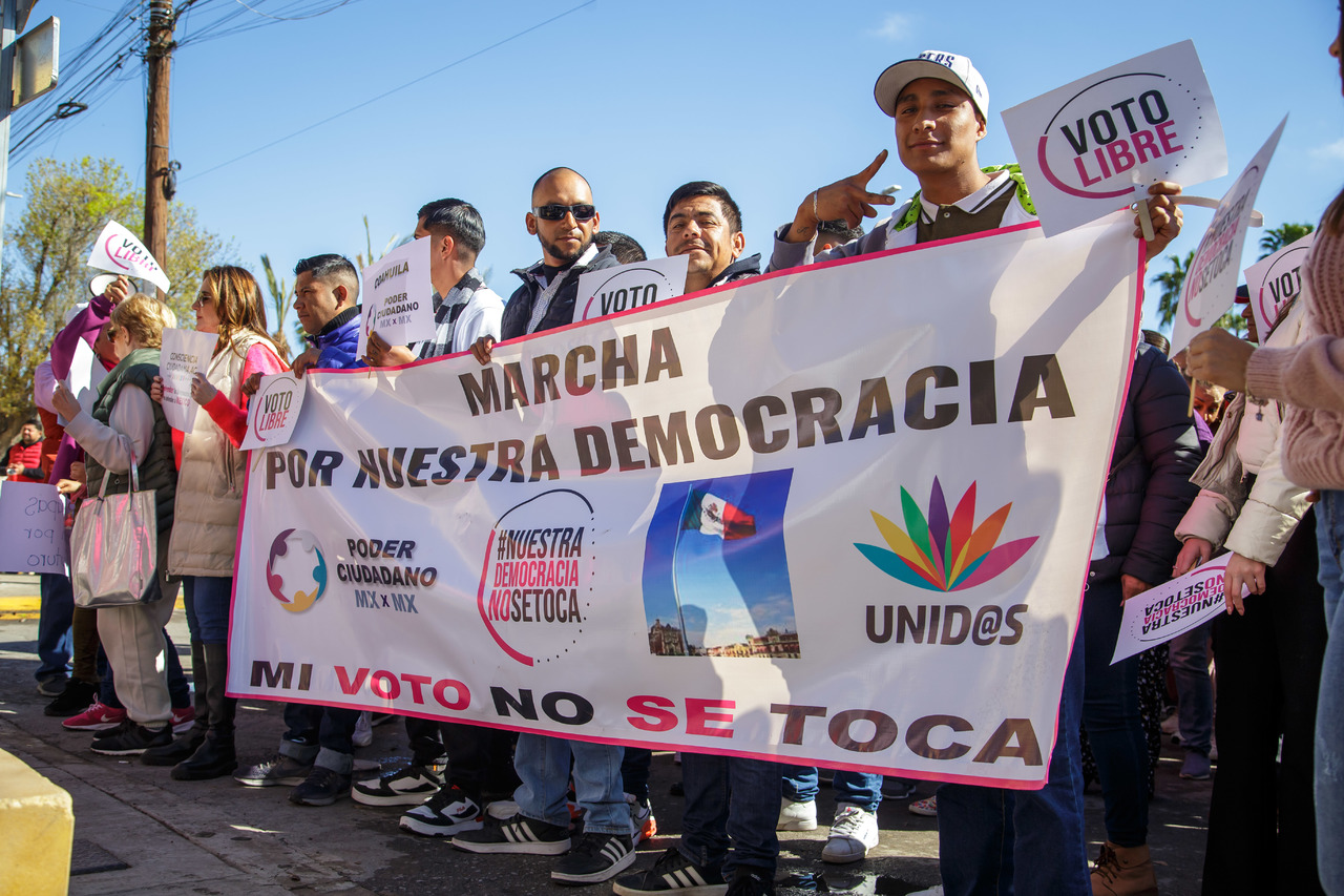 La Marea Rosa ha encabezado movilizaciones en defensa del INE y de la democracia.