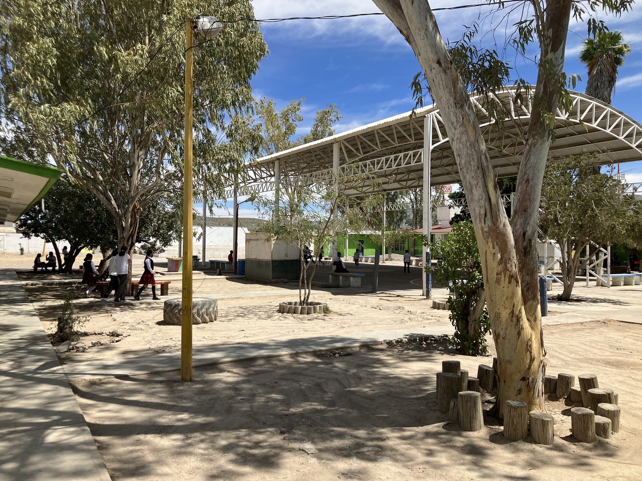 Esta semana escuelas como la primaria Cuauhtémoc implementaron algunas medidas preventivas.