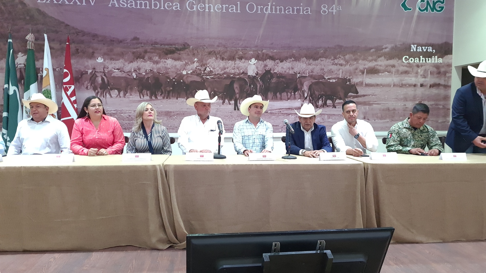 Presentan informe de la UGRC Integrantes de la Unión Ganadera