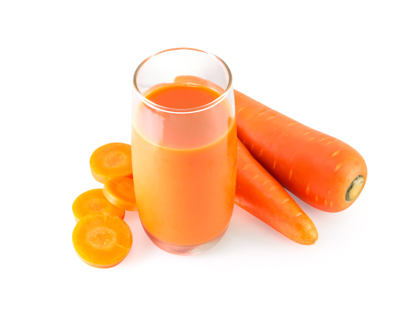 El jugo de zanahoria aporta grandes beneficios para la salud.