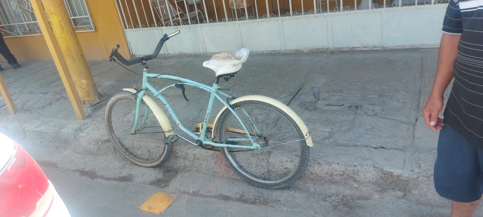 Bicicleta tipo balona, color verde con amarillo. (EL SIGLO DE TORREÓN)