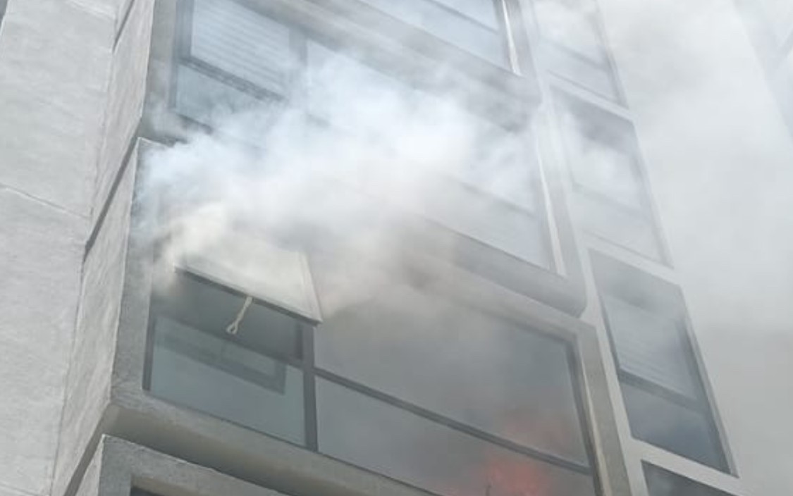 Incendio en departamento de una torre ubicada frente al Territorio Santos Modelo. (EL SIGLO DE TORREÓN)