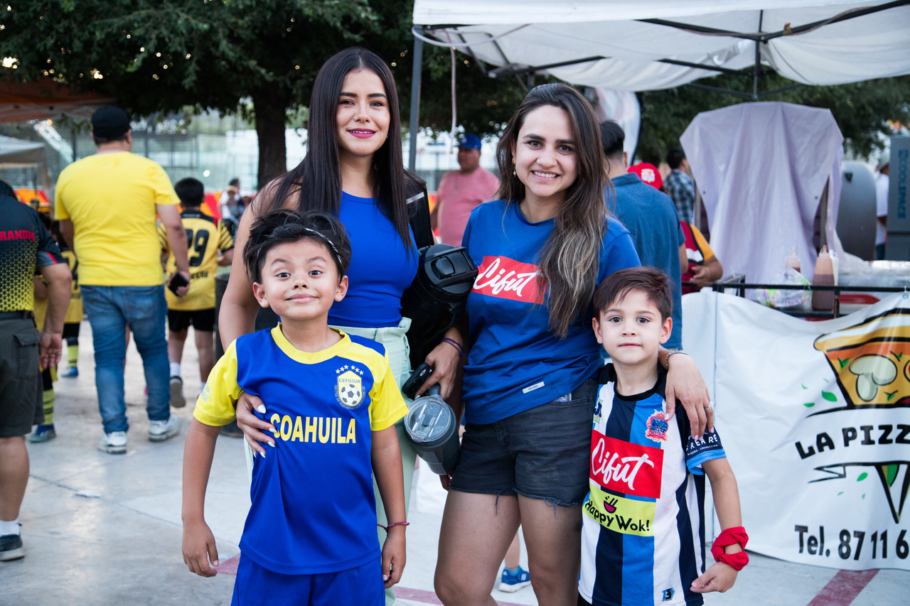 Rafael, Ana Karen, Fabiola y Hernán.