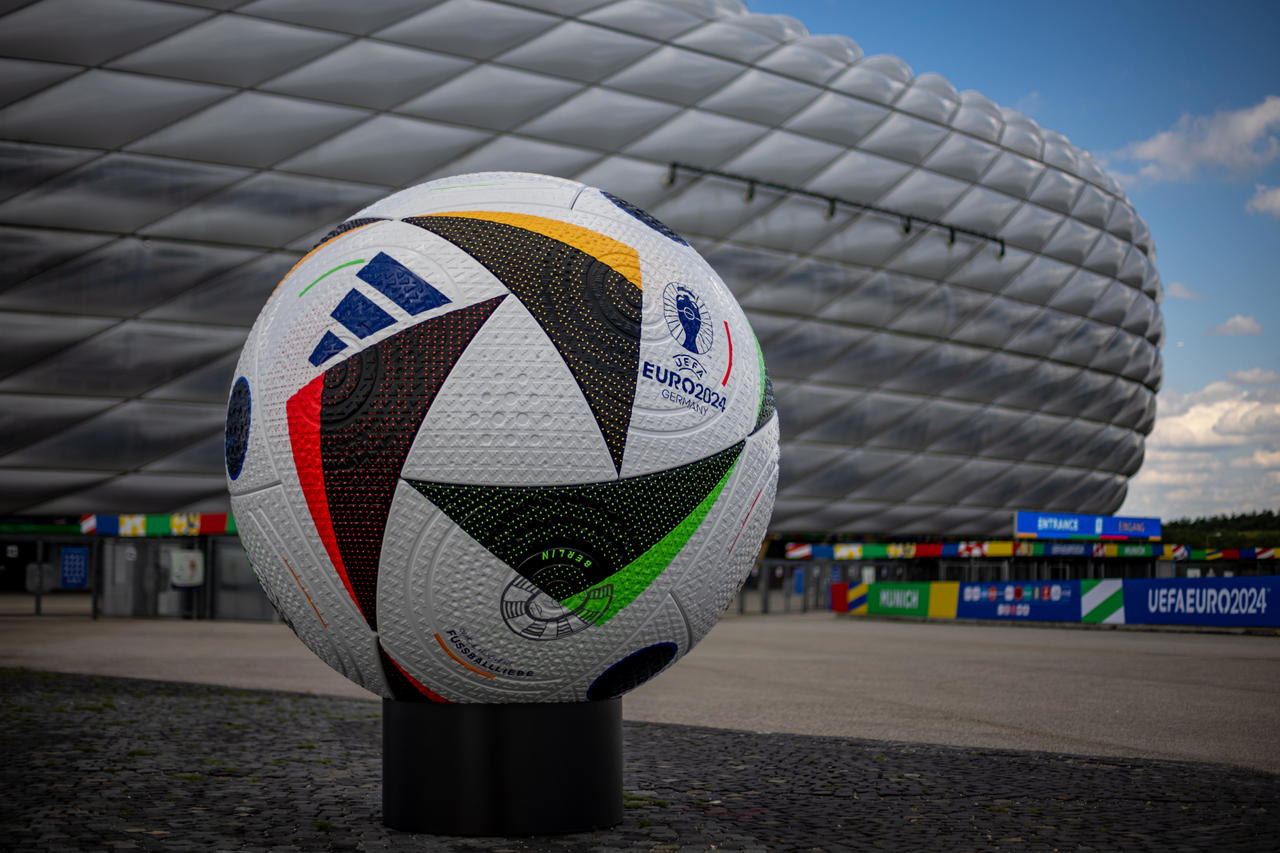 La anfitriona Alemania enfrentará a Escocia en la Allianz Arena para dar comienzo a un torneo que durará un mes.