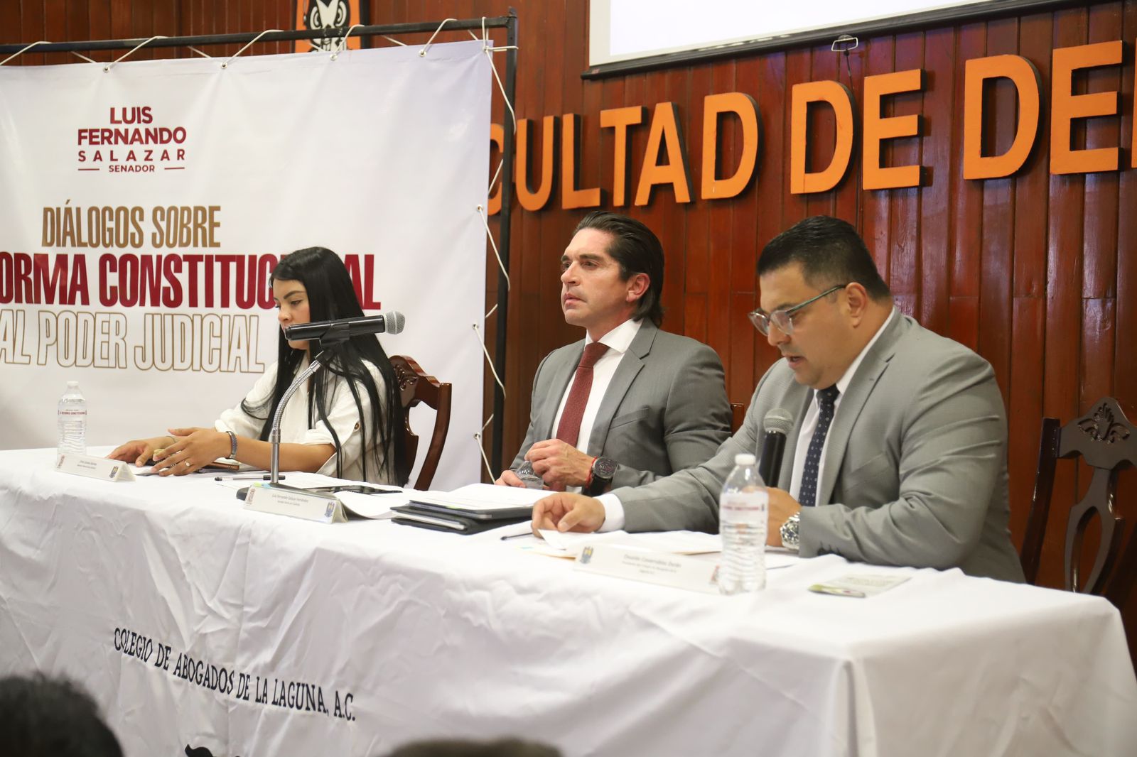 Dialogan sobre la Reforma Constitucional al Poder Judicial en Torreón