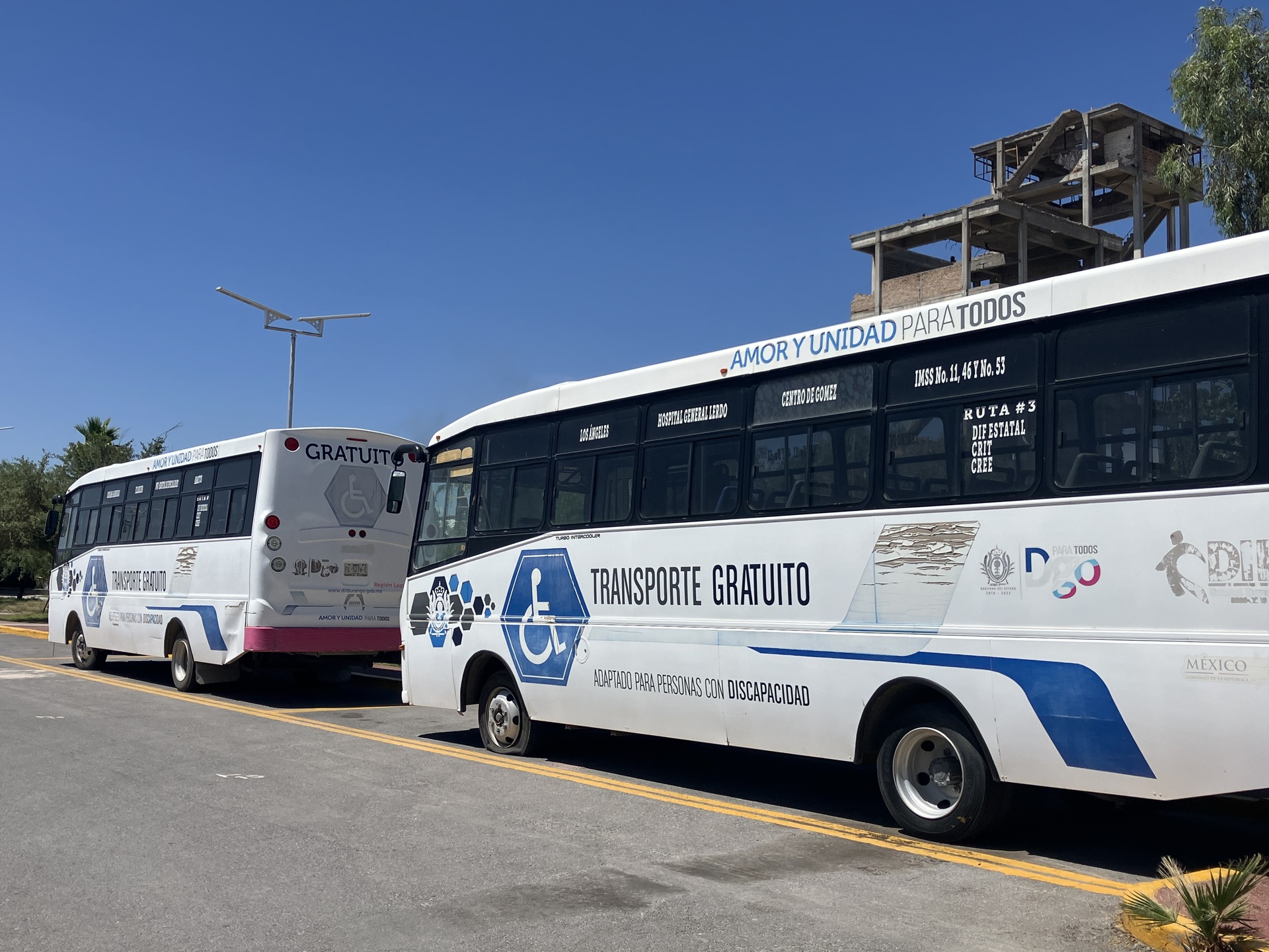 Ruta Azul opera con cuatro camiones; atiende a personas con ...