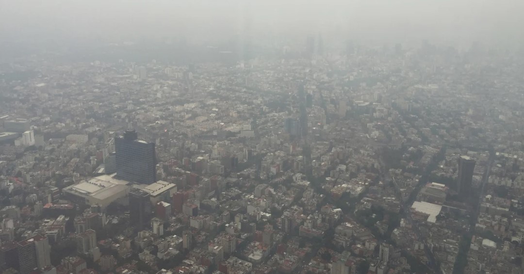 Crisis ambiental en el México urbano. Calidad de vida opacada por el esmog.