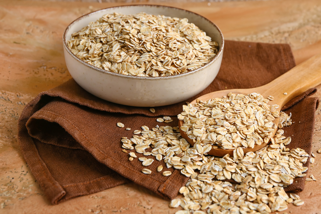 La avena tiene propiedades hidratantes y exfoliantes.