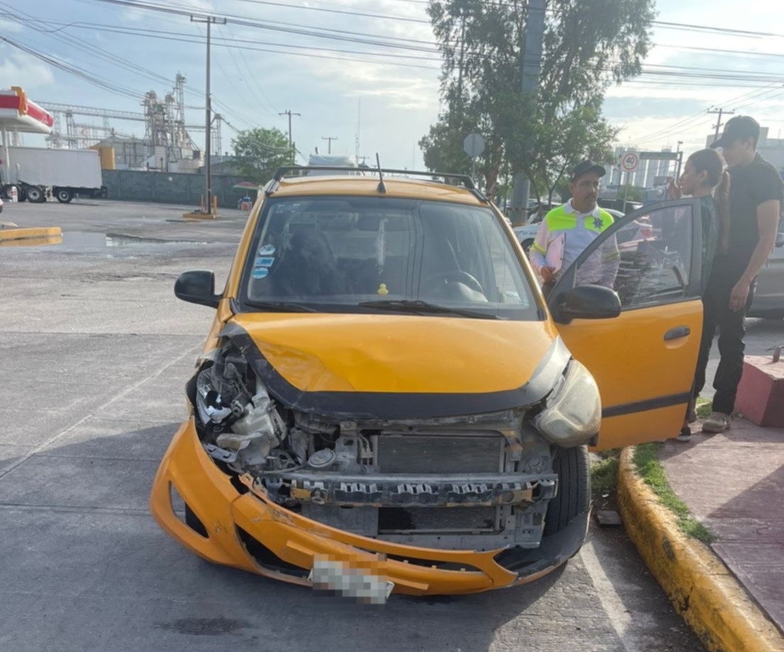 No respeta alto y provoca accidente en Gómez Palacio